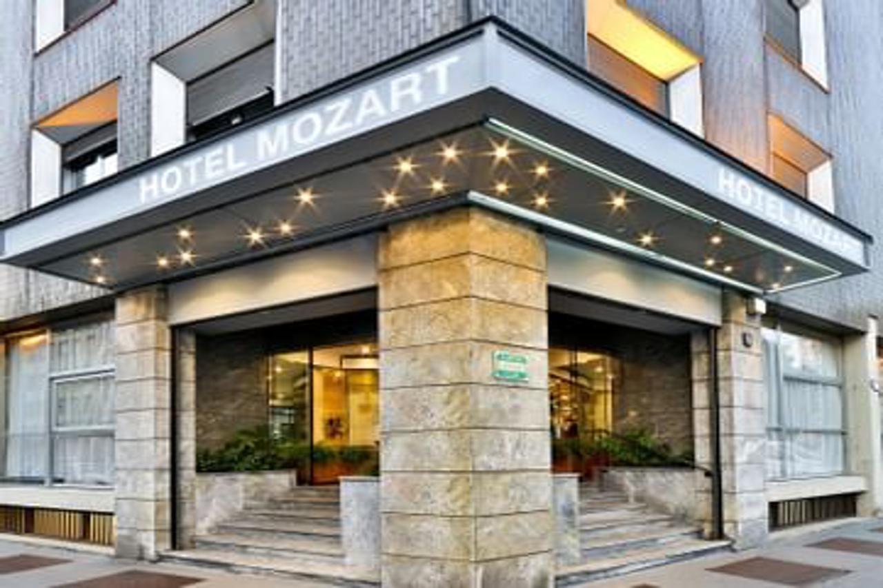 Hotel Mozart Milano Esterno foto