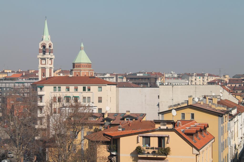 Hotel Mozart Milano Esterno foto